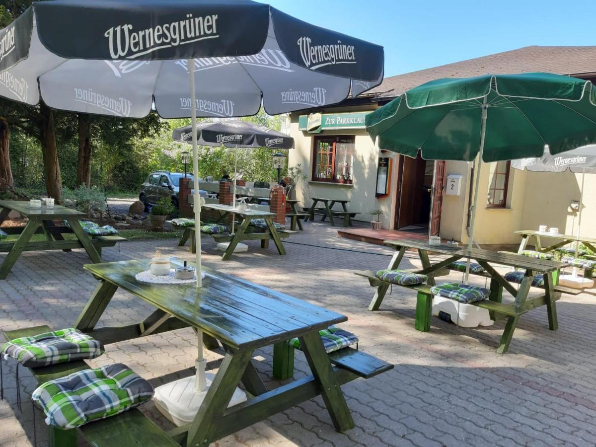 Ferienwohnung Am Schlosspark Neetzow Exterior foto